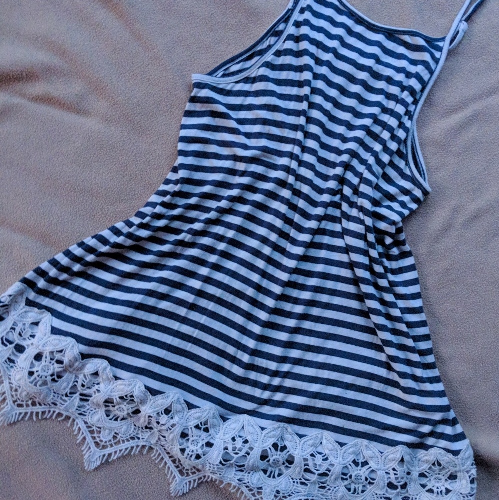 L Navy & White Crochet Bottom, A-line tank